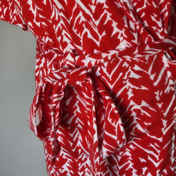 Vintage Diane Von Furstenberg Red & White Patterned Women's Wrap Midi Dress 12 - Picture 5 of 13